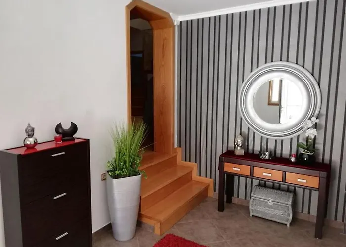 منزل ريفي Domus Trintorum *